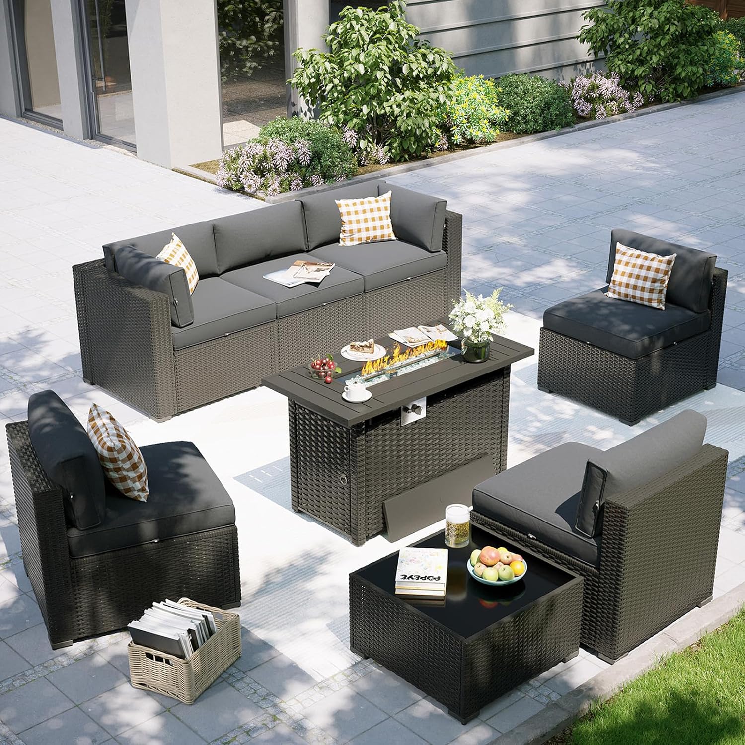 Outdoor Furniture And Fire Pit - Set di Mobili da Giardino con