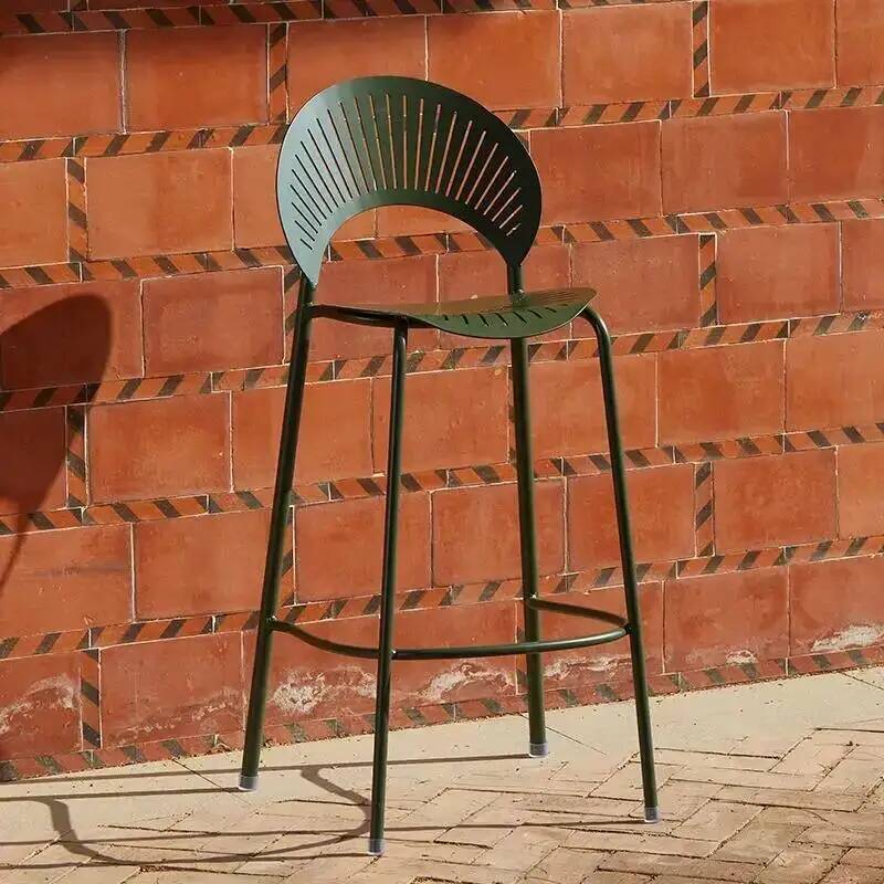 Nuovi sgabelli da bar industri - Outdoor Furniture Yellow recensione e prezzo
