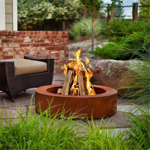 Set Divano da Esterno con Tavo - Outdoor Furniture And Fire Pit recensione e prezzo